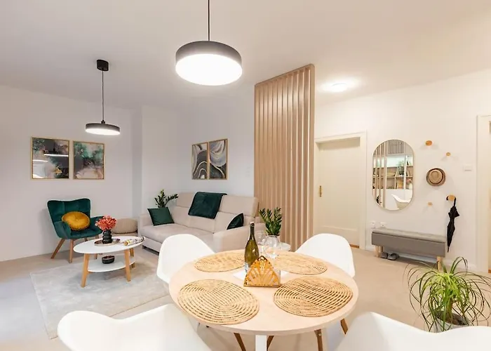 Luxury On Wilsonova, Close To Center