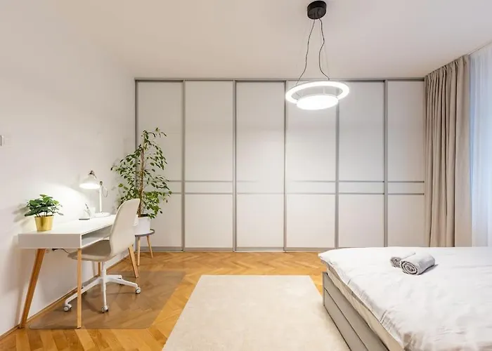 Luxury On Wilsonova, Close To Center *